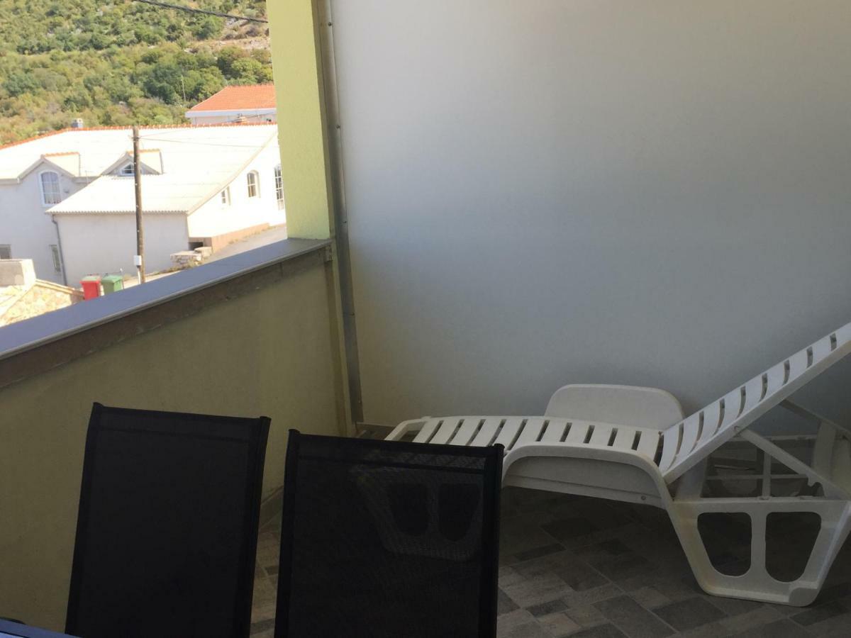 Apartmani Verica Karlobag Exterior foto