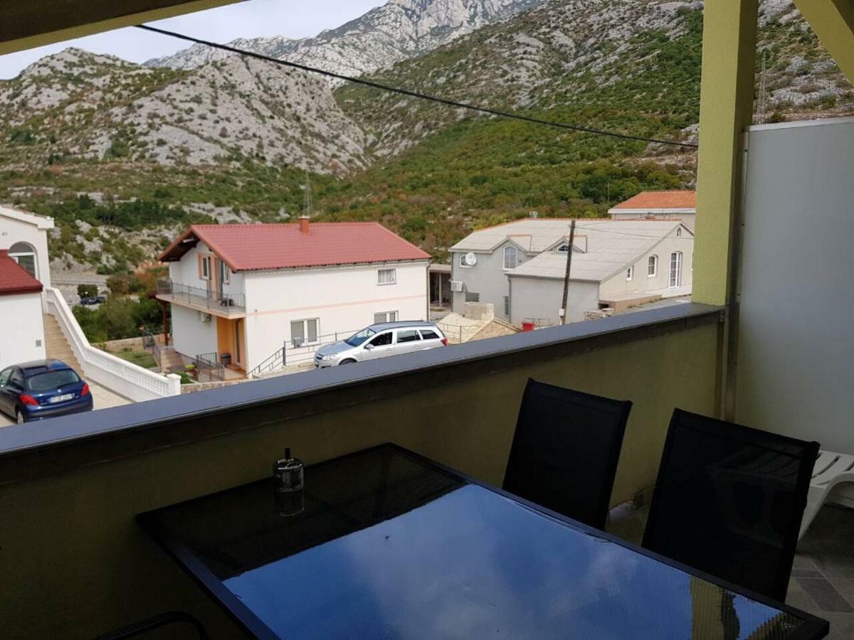Apartmani Verica Karlobag Exterior foto